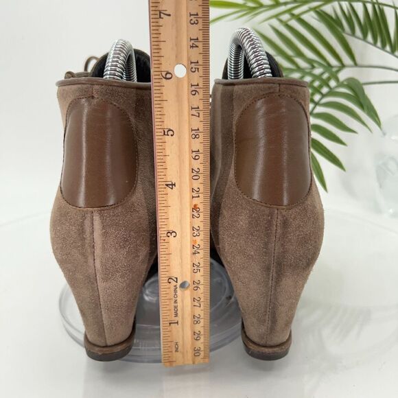 Stuart Weitzman Kalahari Wedge Boot Ankle Bootie Brown Suede Lace Up Size 6.5 - Picture 8 of 16